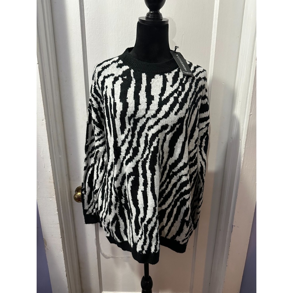 Heimish Zebra Print Sweater in‎ L NWT